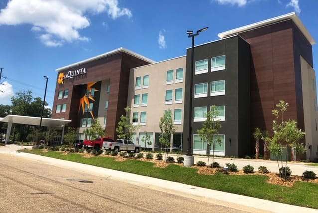 La Quinta Inn & Suites By Wyndham Lafayette Oil Center Exterior foto